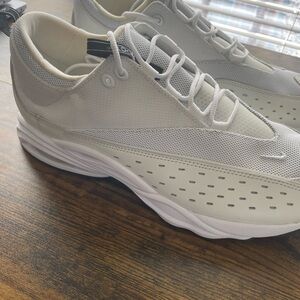 Men's White Athletic Shoes